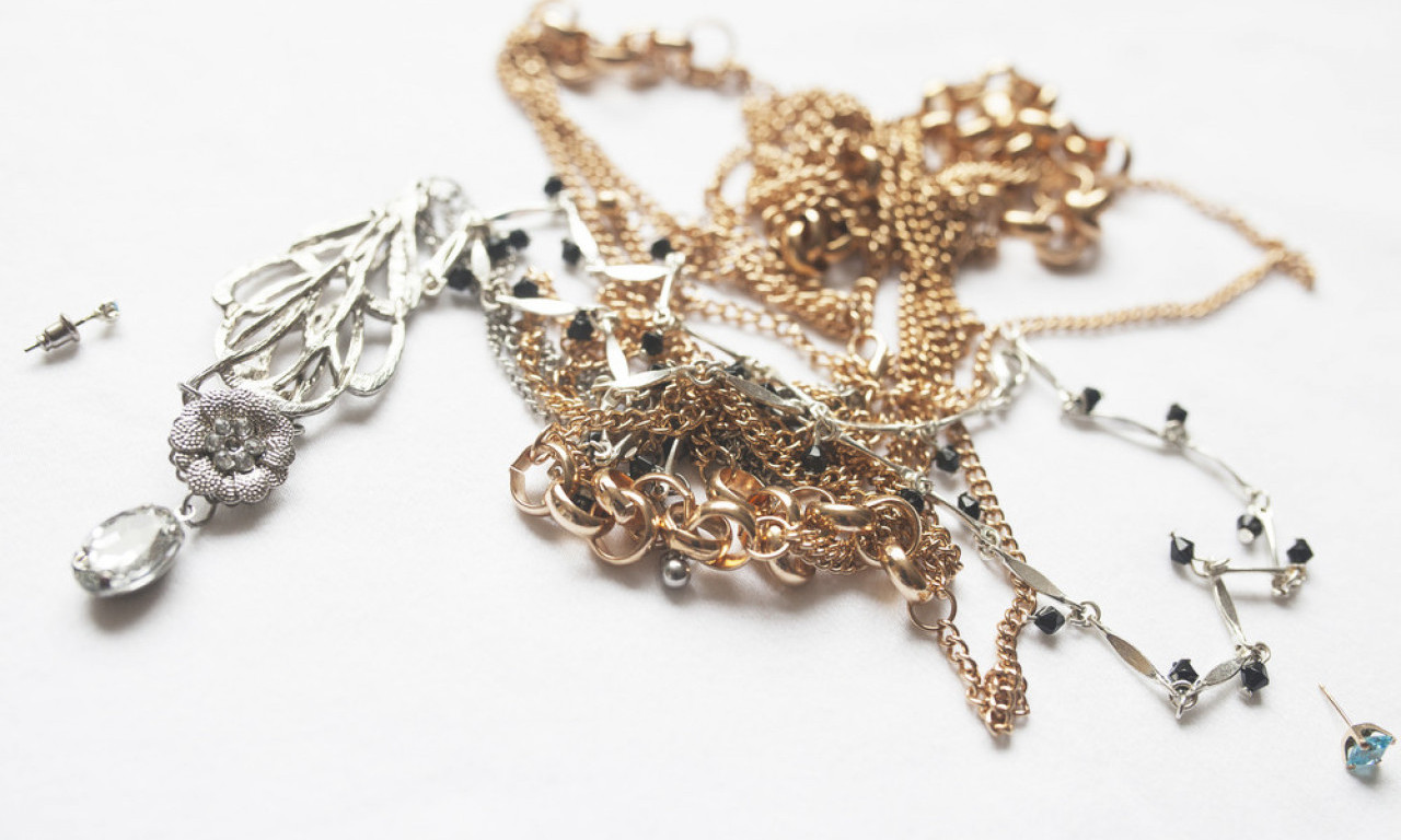 KAKO DA ODMRSITE LANČIĆ? Ne vucite – uradite ovo!