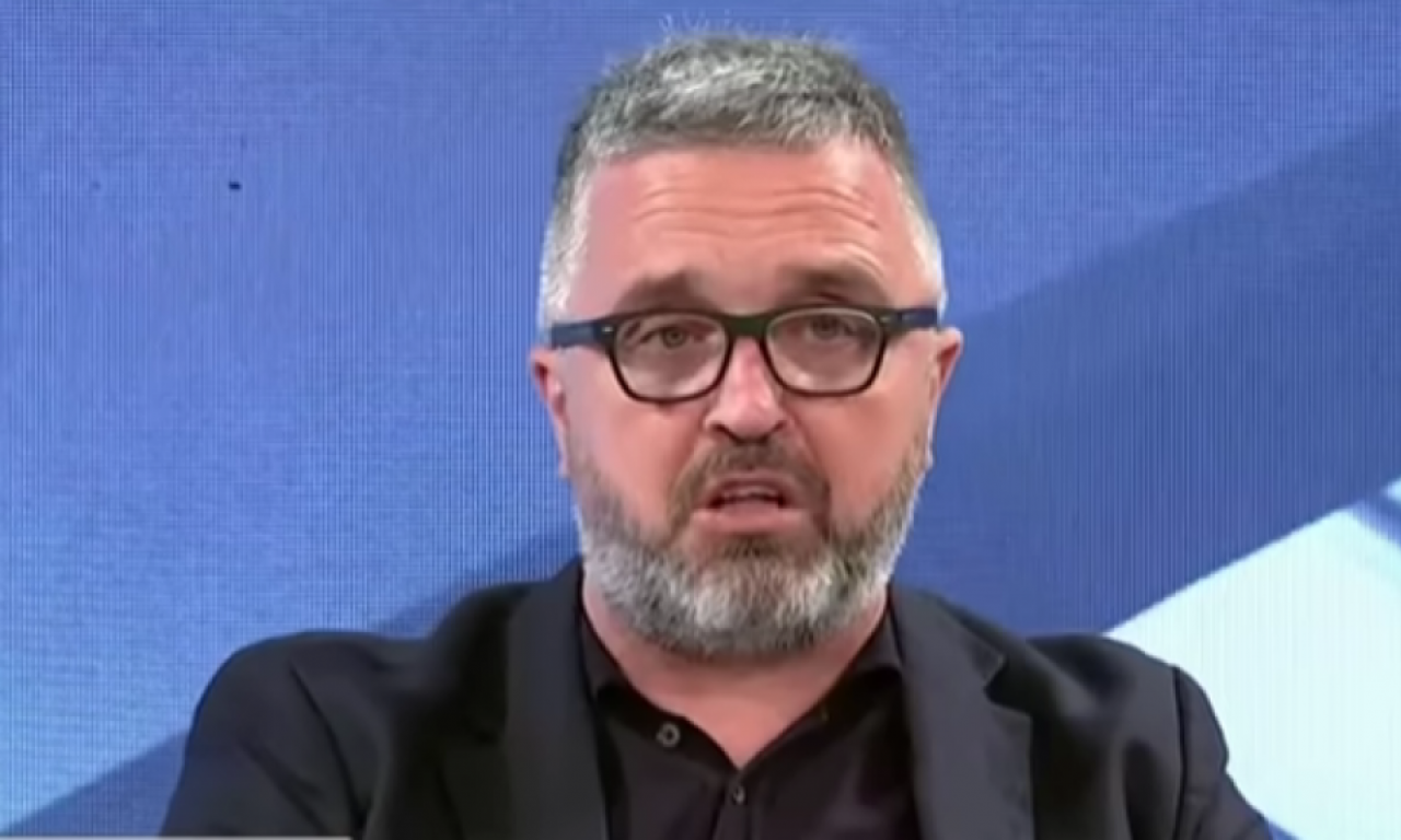 KUĆA DRAGANA J. VUČIĆEVIČA PONOVO NA METI BLOKADERA Vučić: "Nadam se da će svi biti uhapšeni"