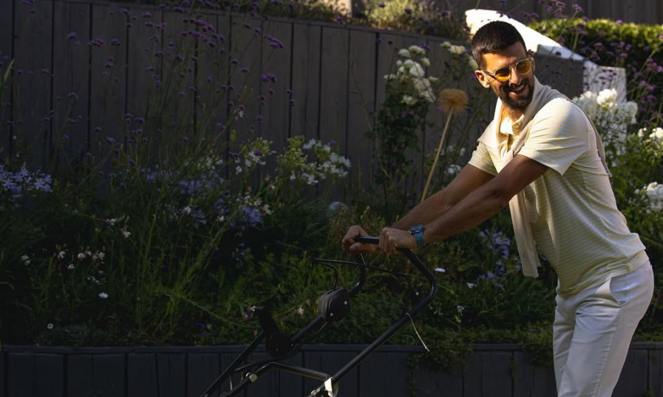 "KOSI TATA, KOSIM JA!" Đoković napravio šou u Londonu - isplivao hit snimak sa Vimbldona, Srđan će biti ponosan! (VIDEO)