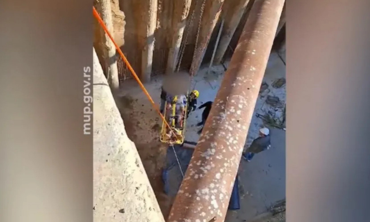 DRAMA SA SREĆNIM KRAJEM NA VOŽDOVCU: Pogledajte kako su vatrogasci radniku spasili život! (VIDEO)