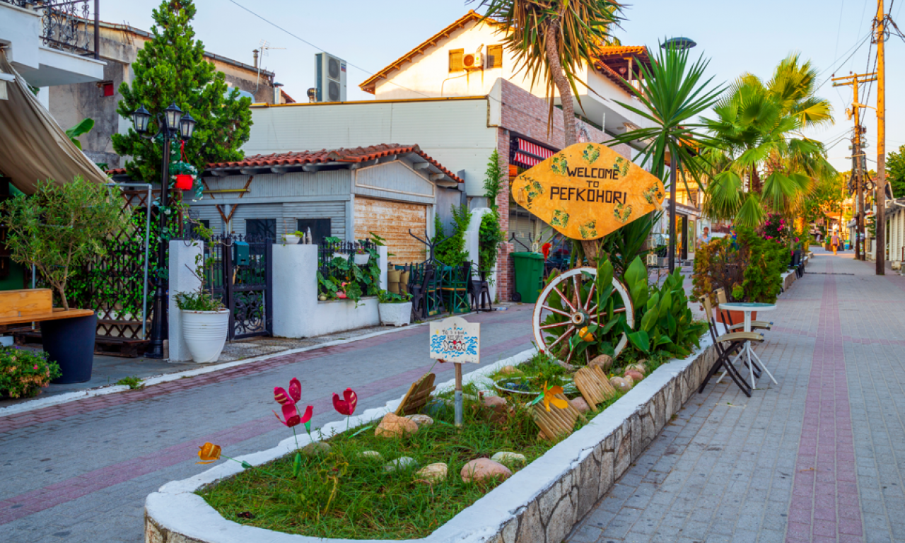 SRBI NA HALKIDIKIJU PREŽIVELI GOLGOTU ZBOG PARKINGA Tri dana se mučili, upropastili letovanje, ovo svima može da se desi