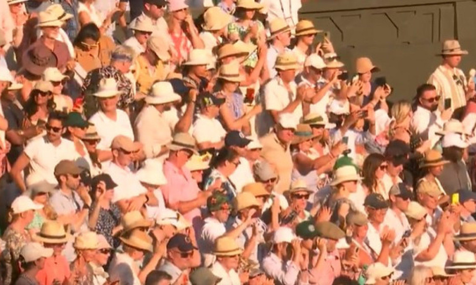 U MORU ŠEŠIRA NA VIMBLDONU, JEDAN JE BIO NAJLEPŠI – ONAJ JELENE ĐOKOVIĆ Pogledajte pobednički stajling (FOTO)