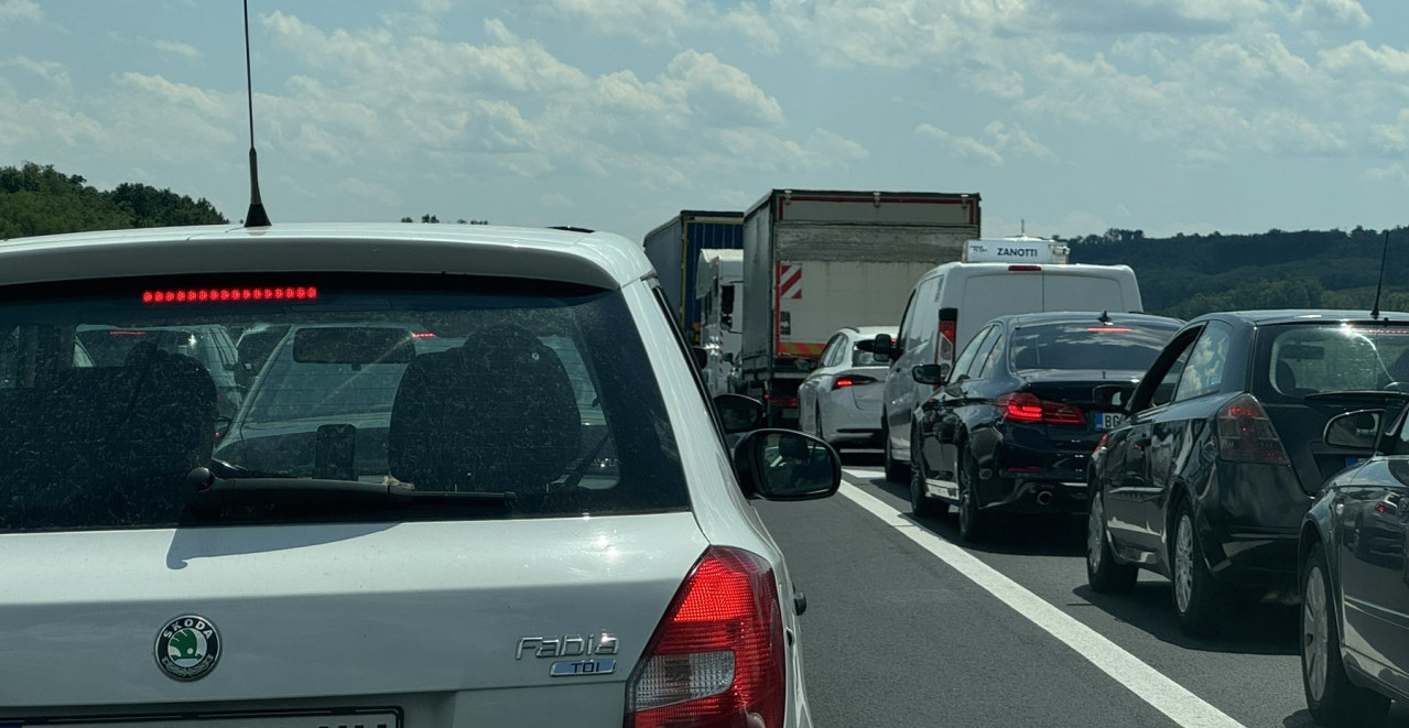 KILOMETARSKE KOLONE NA AUTO-PUTU U BEOGRADU! Dva udesa i radovi napravili kolaps, sve stoji ka aerodromu