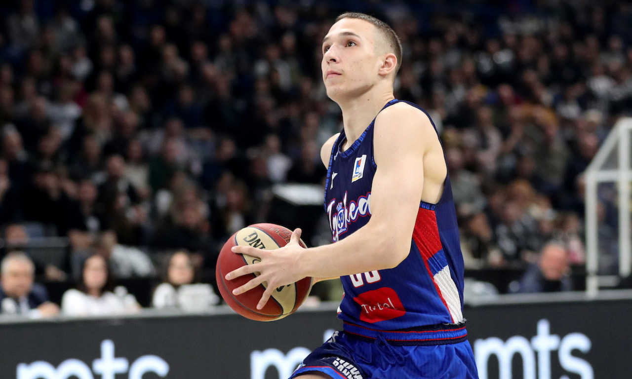 "JEDAN OD NAJTALENTOVANIJIH U EVROPI!" Čudo od deteta stiglo u Zvezdu (FOTO)