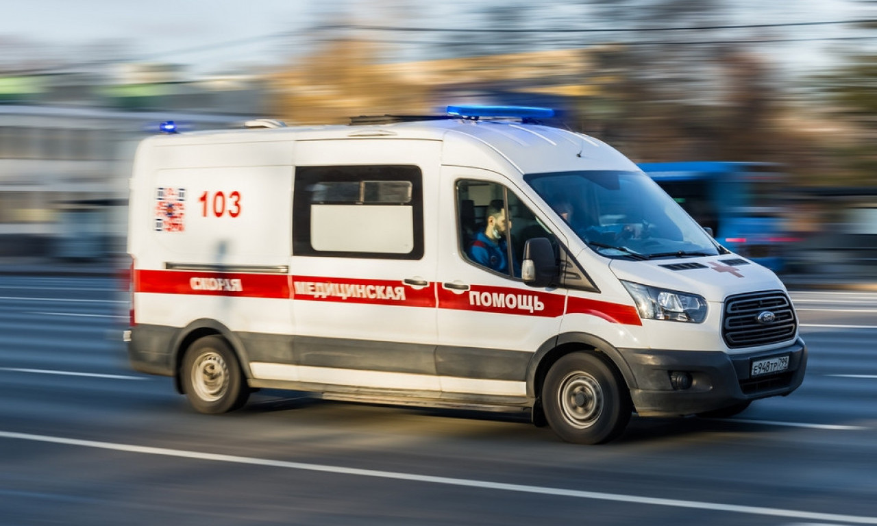 BROJE SE POVREĐENI! Urušio se pešački most - užas u Rusiji