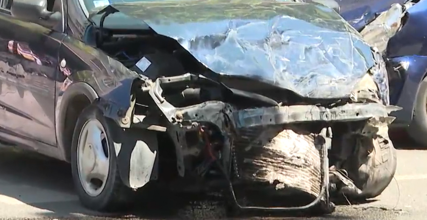 ŽESTOK SUDAR KOD PANČEVA Automobil zgužvan, ima povređenih! (FOTO)