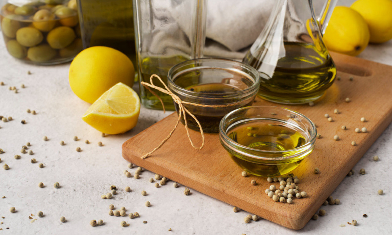 OVA KOMBINACIJA ME PREPORODILA Pomešajte limun i maslinovo ulje i pročistite jetru i ceo organizam!