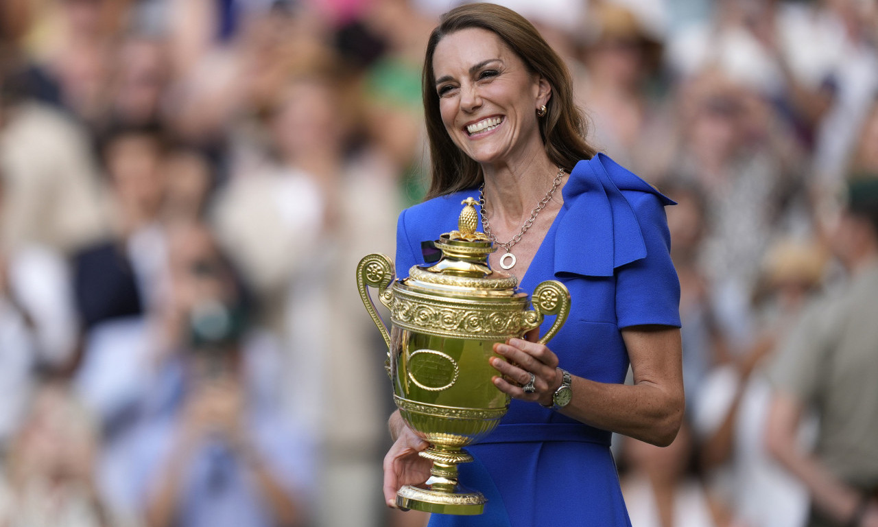 KEJT MIDLTON U HALJINI SRPSKE DIZAJNERKE! Princeza na finalu Vimbldona nosila haljinu koju možete i vi kupiti (CENA)