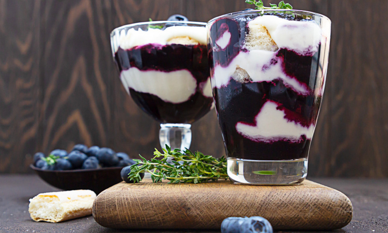 BOROVNICA TIRAMISU SA OSVEŽAVAJUĆOM POMORANDŽOM Lagana poslastica gotova za 20 minuta