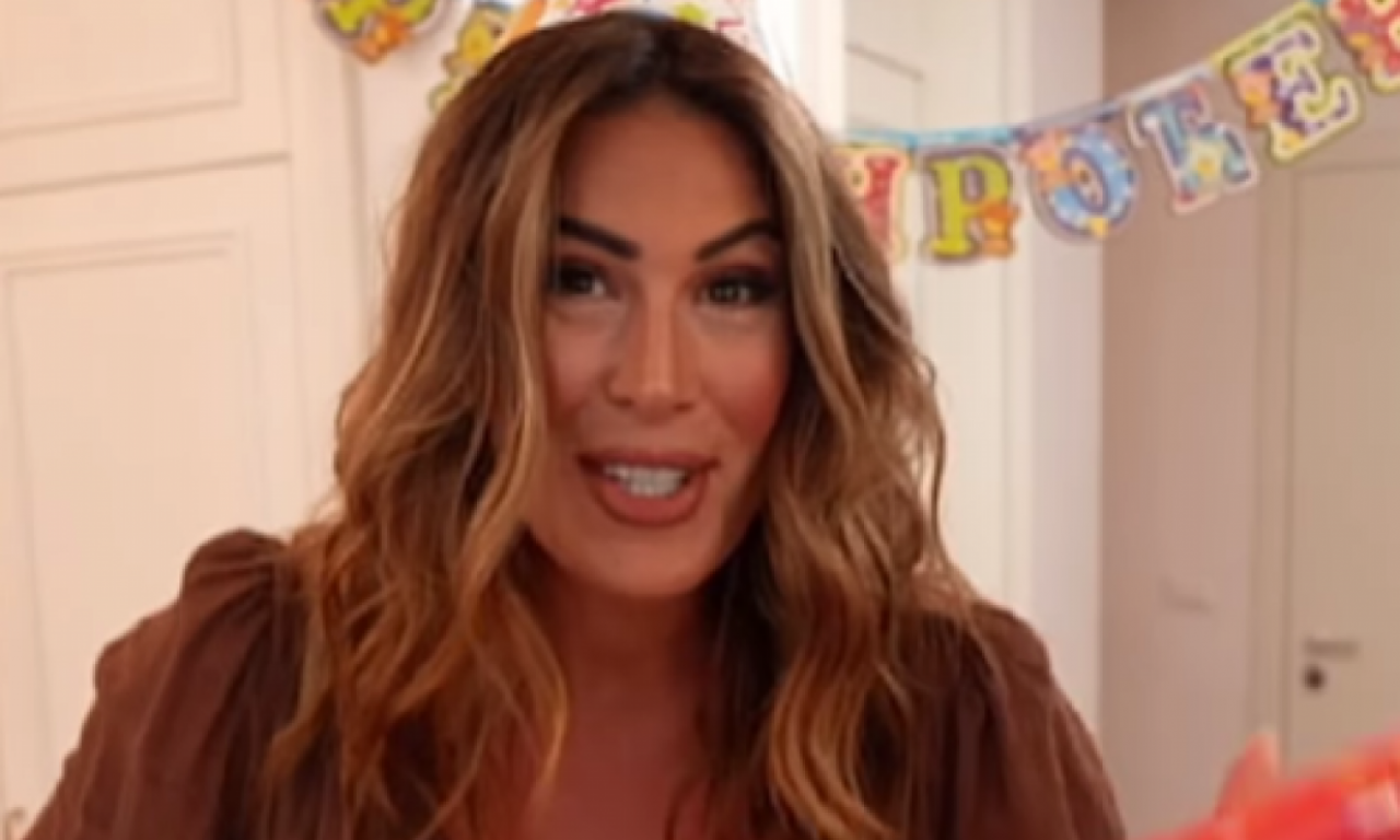 ŽURKA IZNENAĐENJA KOD ENE POPOV Voditelj nije verovao šta ga je snašlo, a povod je prelep (VIDEO)