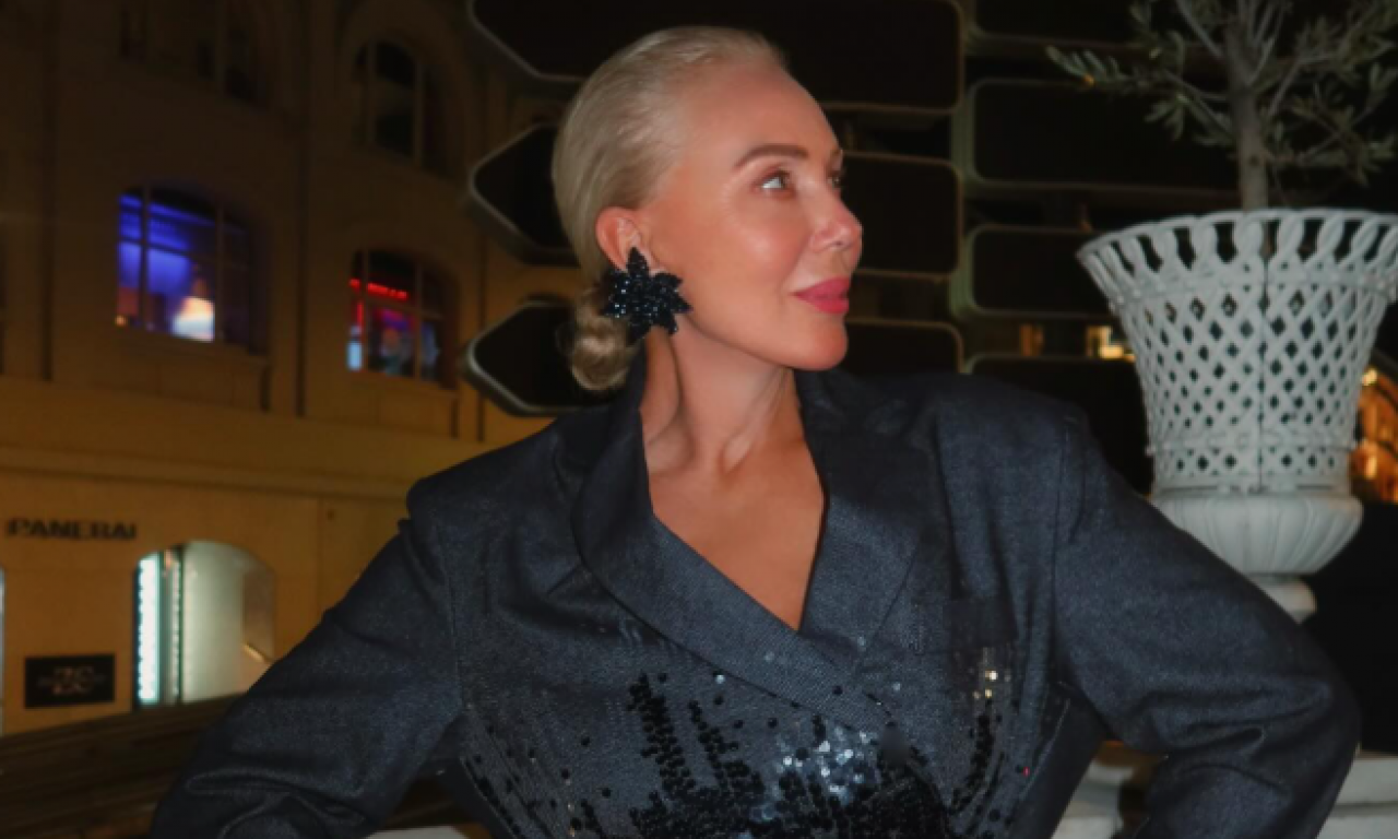 LEPA BRENA OTIŠLA U PENZIJU Pevačica dobila rešenje i otvorila novo životno poglavlje