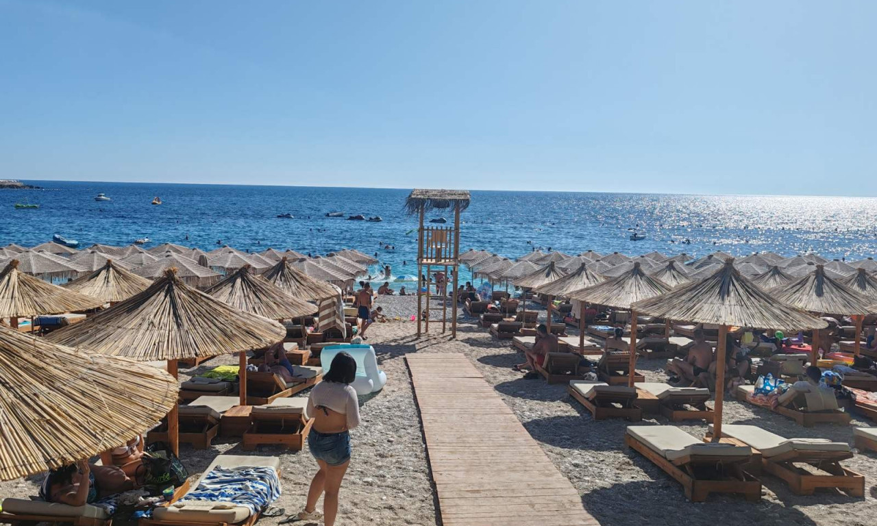 INDIJAC UZNEMIRAVAO DEVOJČICU (12) NA PLAŽI, PITAO SME LI DA JE POLJUBI Ovu je kaznu dobio zbog incidenta na Jadranu