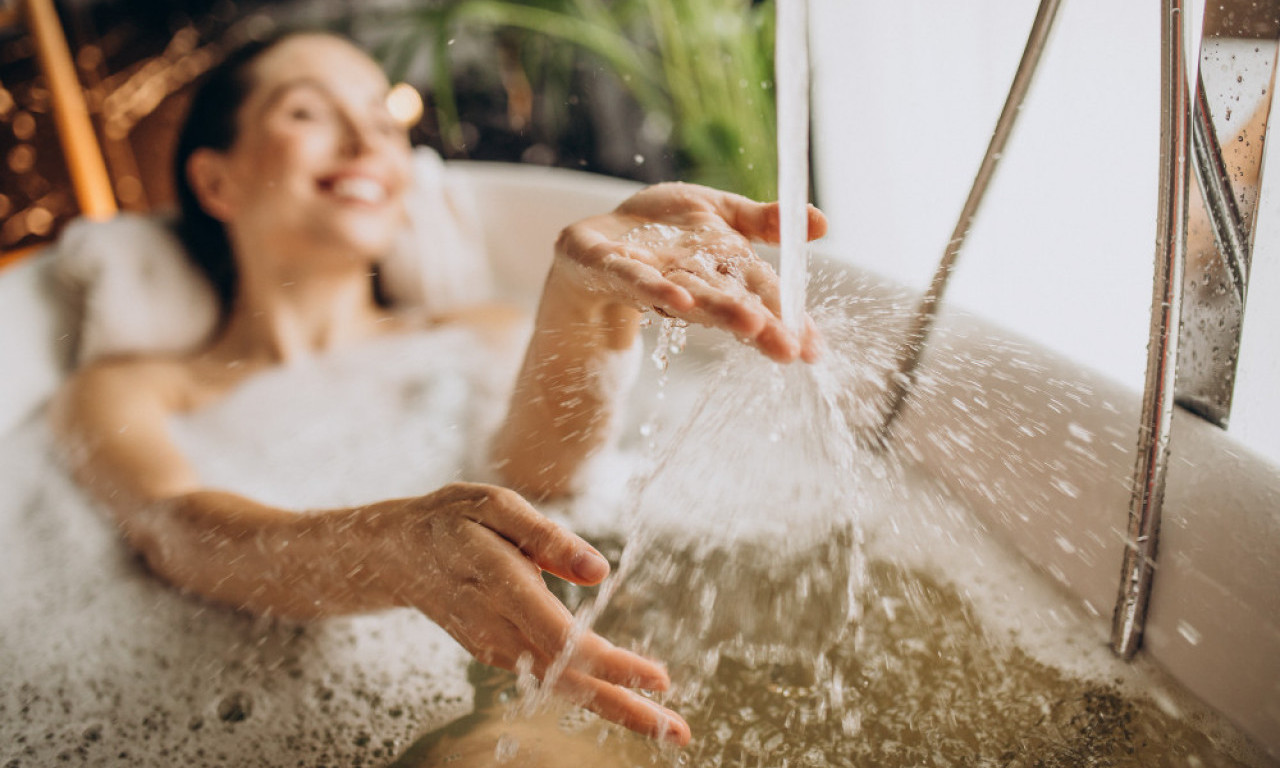 PRVO ŠTO PERETE POD TUŠEM OTKRIVA KO STE U KREVETU Da li ste dobri, pa, sve zavisi od toga - šta prvo nasapunjate?