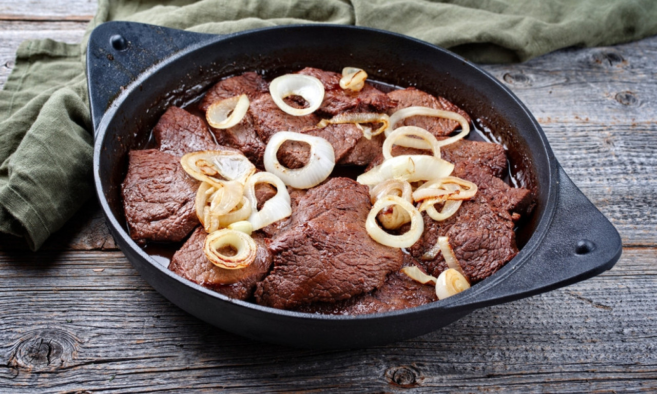 DA BUDU MEKANE KAO IZ RESTORANA Spremite šnicle da budu sočne, sa močom kao duša!