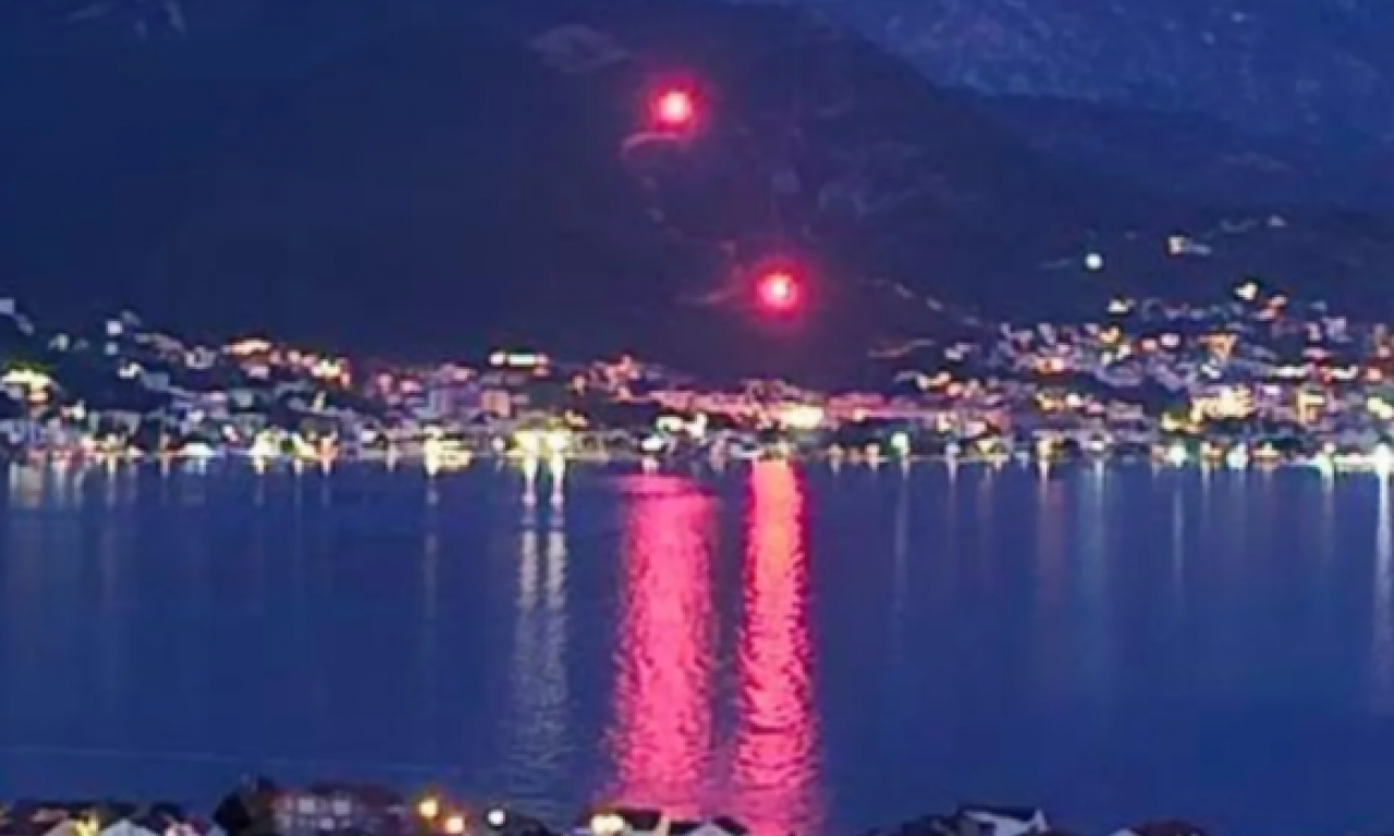 NEOBIČNA POJAVA NA NEBU IZNAD CRNE GORE Da li su škaljarci ovako slavili ubistvo u Barseloni? (FOTO)