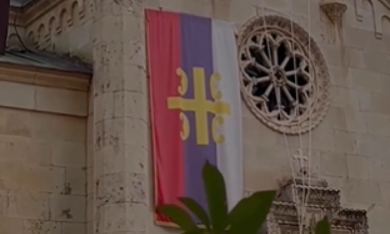 REKLAMA IZ SRBIJE U CRNOJ GORI NAPRAVILA HAOS Milogorci besne, a reagovao je i predsednik Jakov Milatović (VIDEO)