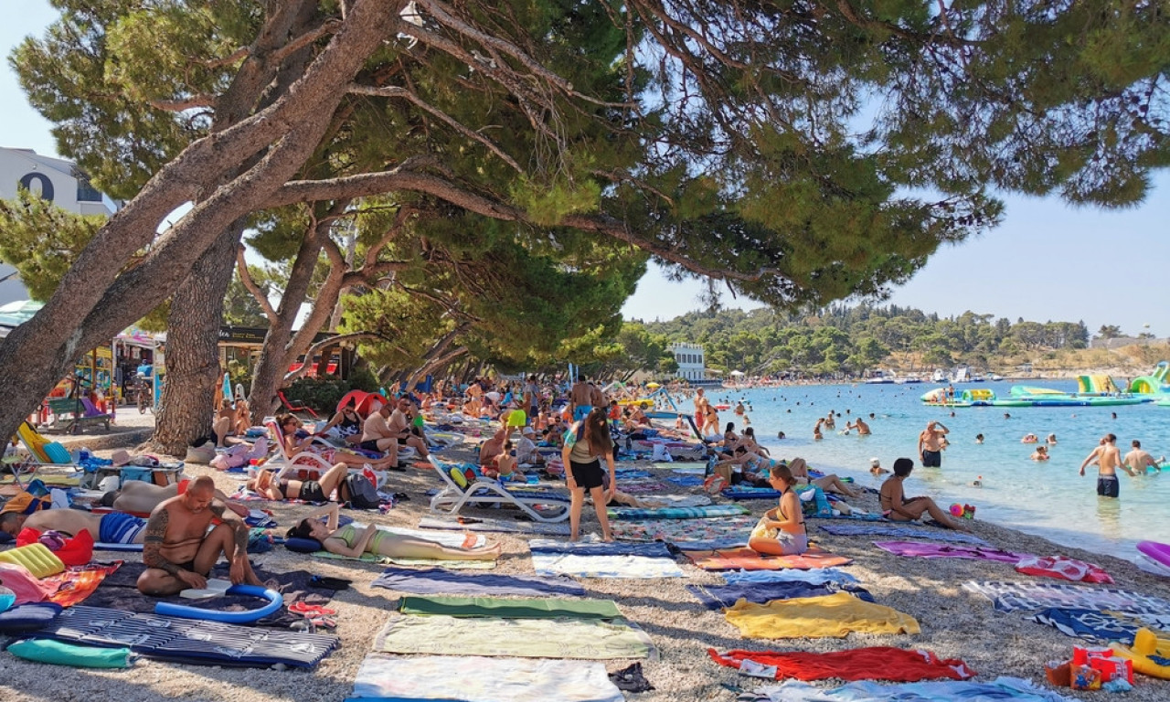 SRBIN PROTERAN IZ HRVATSKE ZBOG INSTAGRAMA Miloš otišao na Korčulu da radi kao konobar, a onda se uplela tajna služba