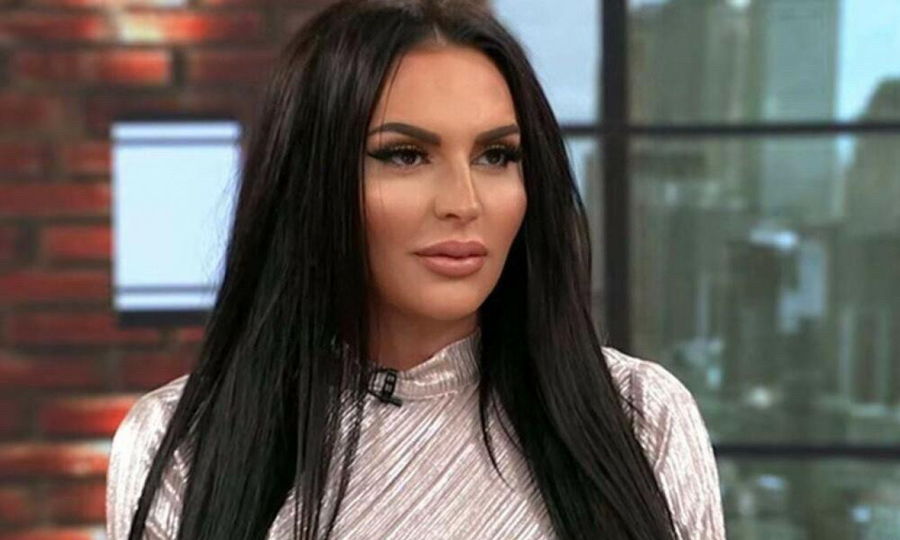 UHAPŠENA SRPSKA TRANSRODNA PEVAČICA Pripadnici specijalne policije upali su u njen stan