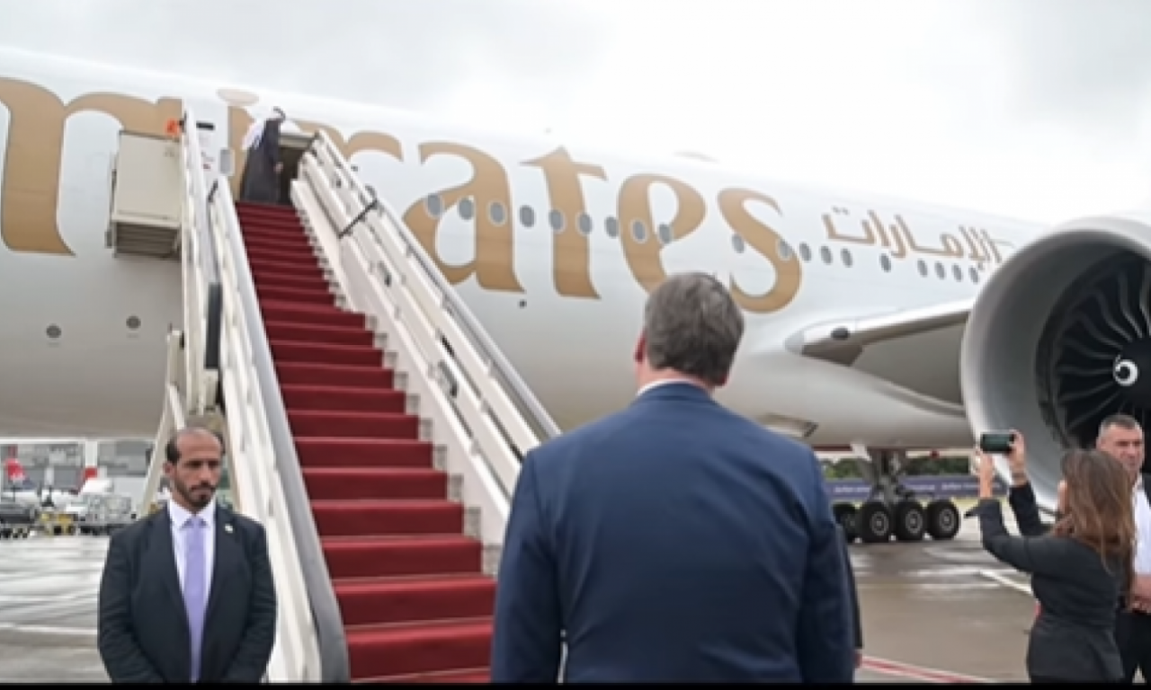 VUČIĆ ISPRATIO BIN ZAJEDA: Ova poseta predstavlja snažan signal poverenja koje UAE gaje prema Srbiji!