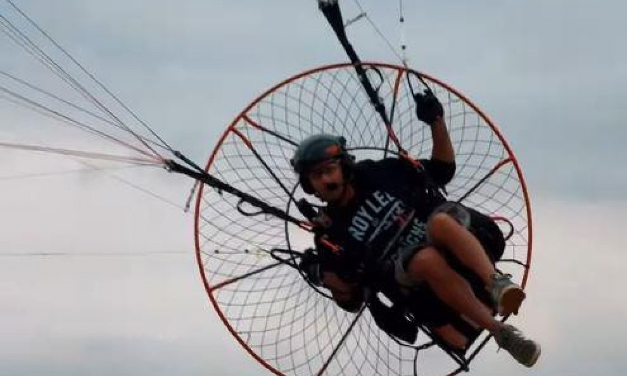 BAUMGARTNER PREDOSETIO SMRT: Ovo je njegova strašna poruka nekoliko sati pre pogibije! (FOTO)