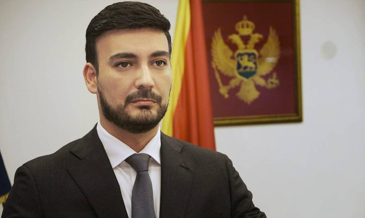 PRETUČEN PREDSEDNIK OPŠTINE Nikola Jovanović zadobio teške telesne povrede, trojica ga mlatila