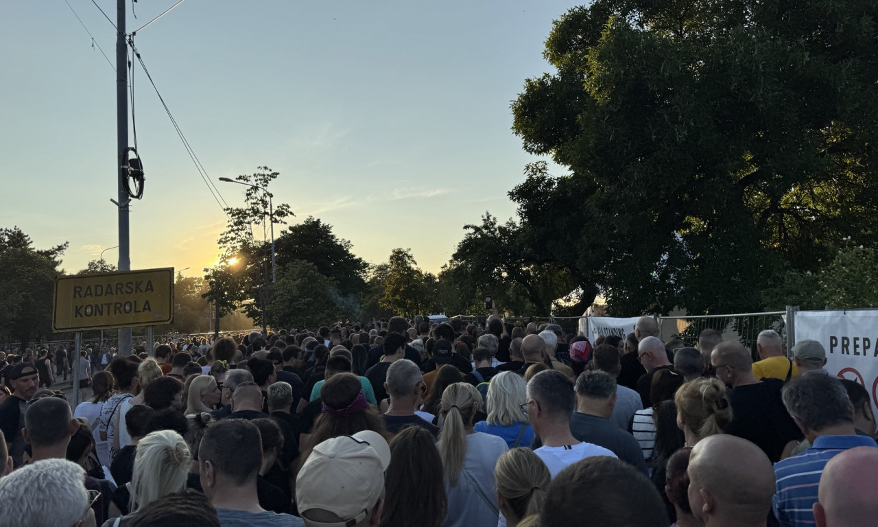 K1 INFO NA UŠĆU Pogledajte reku ljudi pred koncert Guns N’ Roses, a evo šta je zatvoreno za saobraćaj (VIDEO)