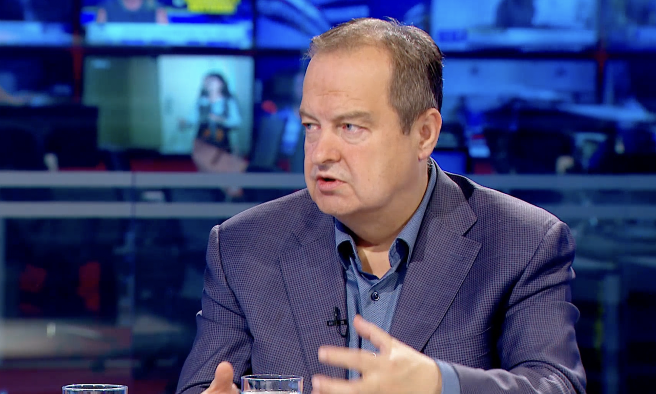 DAČIĆ: "Osuđujemo najoštrije svaki odlazak ispred prostorija stranaka i privatnih imovina!"