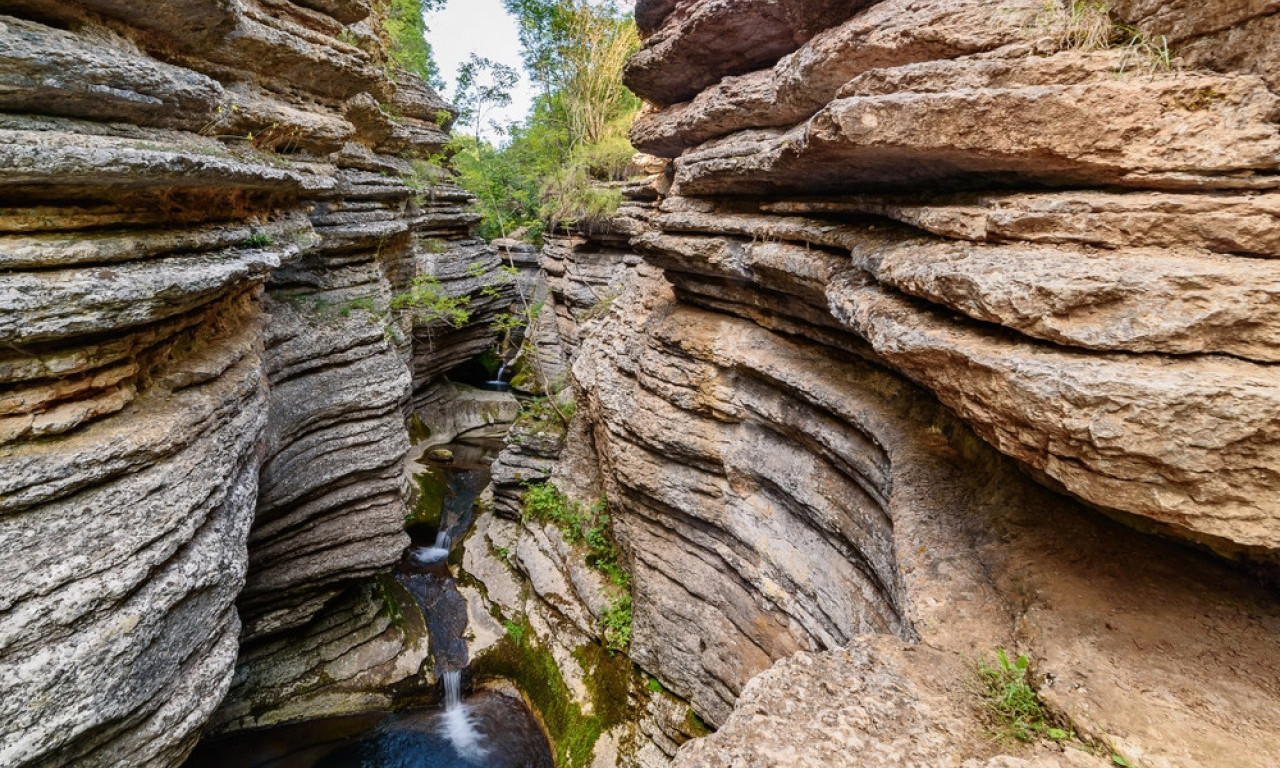 STRANCI BI PLATILI GRDNE PARE DA VIDE OVO MESTO U SRBIJI, A MI NE ZNAMO NI DA POSTOJI Krije nešto što retko gde ima