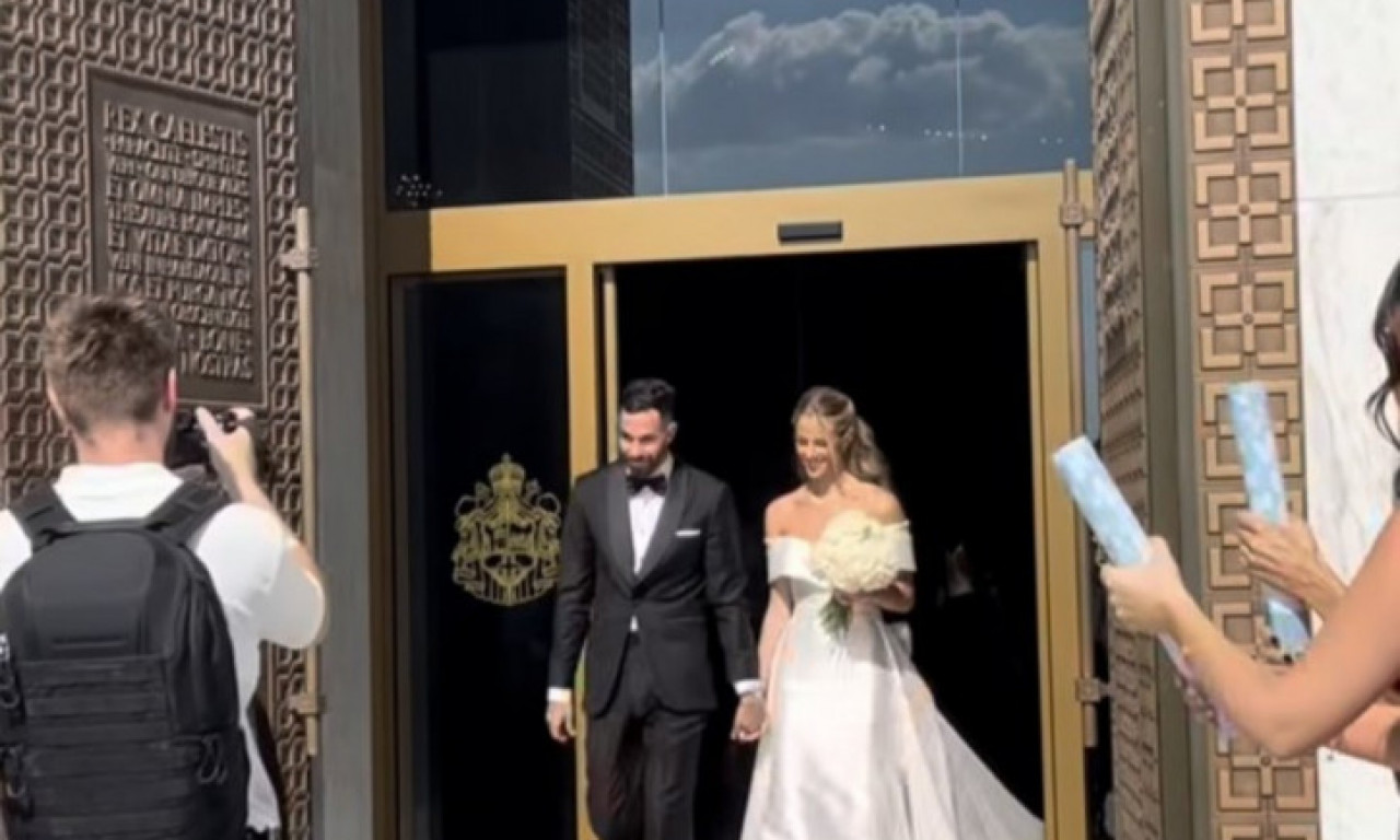 VILDOZA I MILICA TASIĆ TOKOM NAJDIRLJIVIJEG MOMENTA VENČANJA Pogledajte kako izgovaraju sudbonosno "da"! (VIDEO)