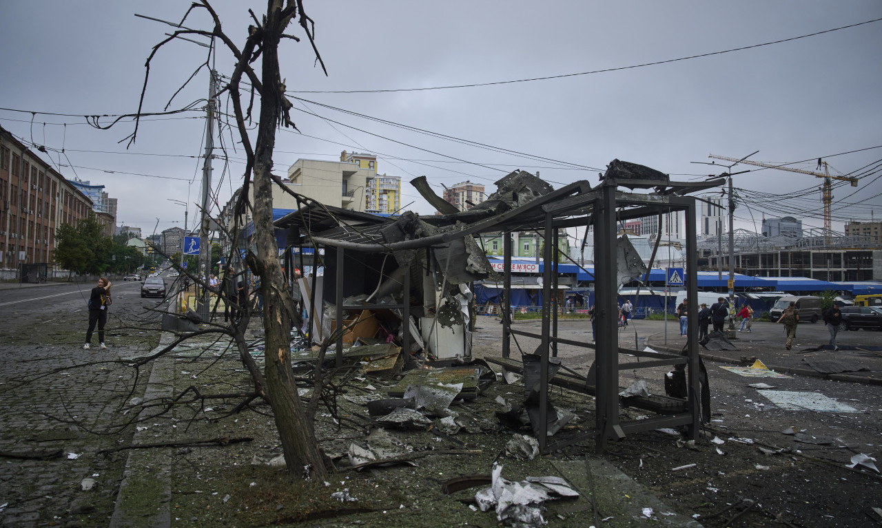 IMA MRTVIH, PAKAO NA NEBU IZNAD UKRAJINE Rusi razbucali Kijev, prizori su zastrašujući (FOTO)