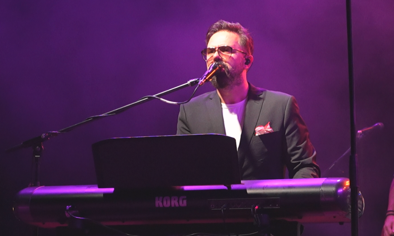 PETAR GRAŠO DRASTIČNO SMRŠAO Snimili smo pevača u Crnoj Gori, ima 14 kg manje, evo kako je to uspeo (VIDEO)