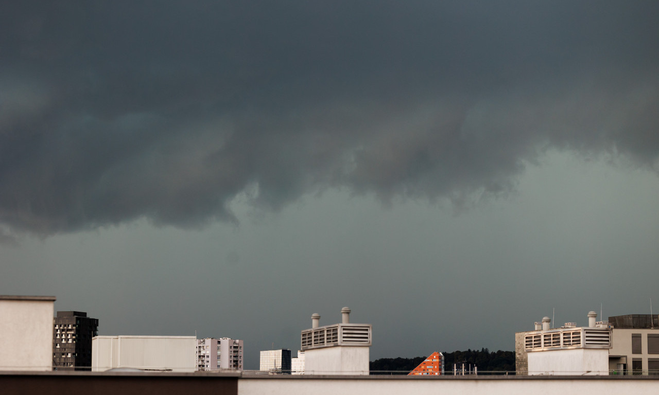 SUPERĆELIJA PRETI SRBIJI Dolazi oluja iz Italije, tamo je donela sneg, a evo šta će da bude kod nas, spremite se (FOTO)