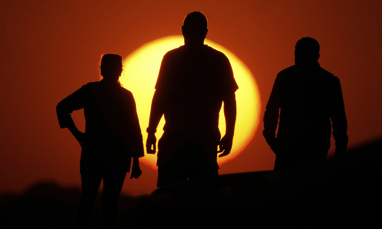 VIŠE NIKAD NEĆEMO IMATI DUGE DANE Najkraći ove godine bio 10. jula - naučnici otkrivaju zašto se sve promenilo!