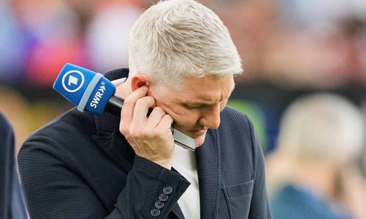 ŠVAJNŠTAJGER PLAKAO KAO KIŠA PRED NAVODNOM LJUBAVNICOM Svi su mislili da ima veze sa Anom, ali ovo je pravi razlog