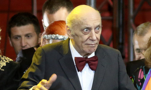 UNIŠTENA KUĆA TOZOVCA U KRALJEVU! Meštani u šoku: Polupani prozori, pocepane zavese, a unutra sablasan prizor!