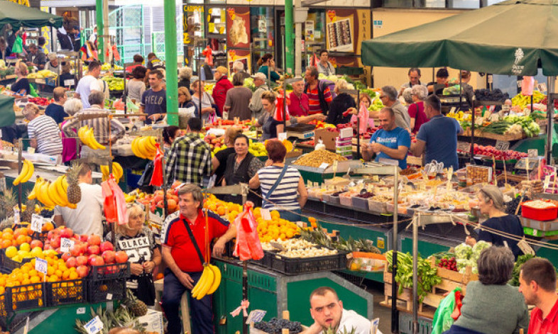 VOĆE U SRBIJI SKORO DUPLO POSKUPELO ZA GODINU DANA! Stigle šokantne informacije