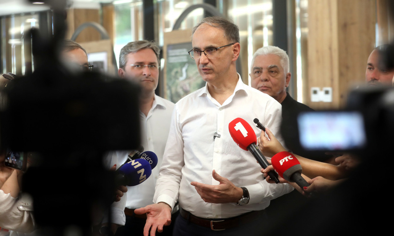MACUT OBIŠAO CARIČIN GRAD: Ova opština da bude primer i za razvoj drugih krajeva Srbije (FOTO)