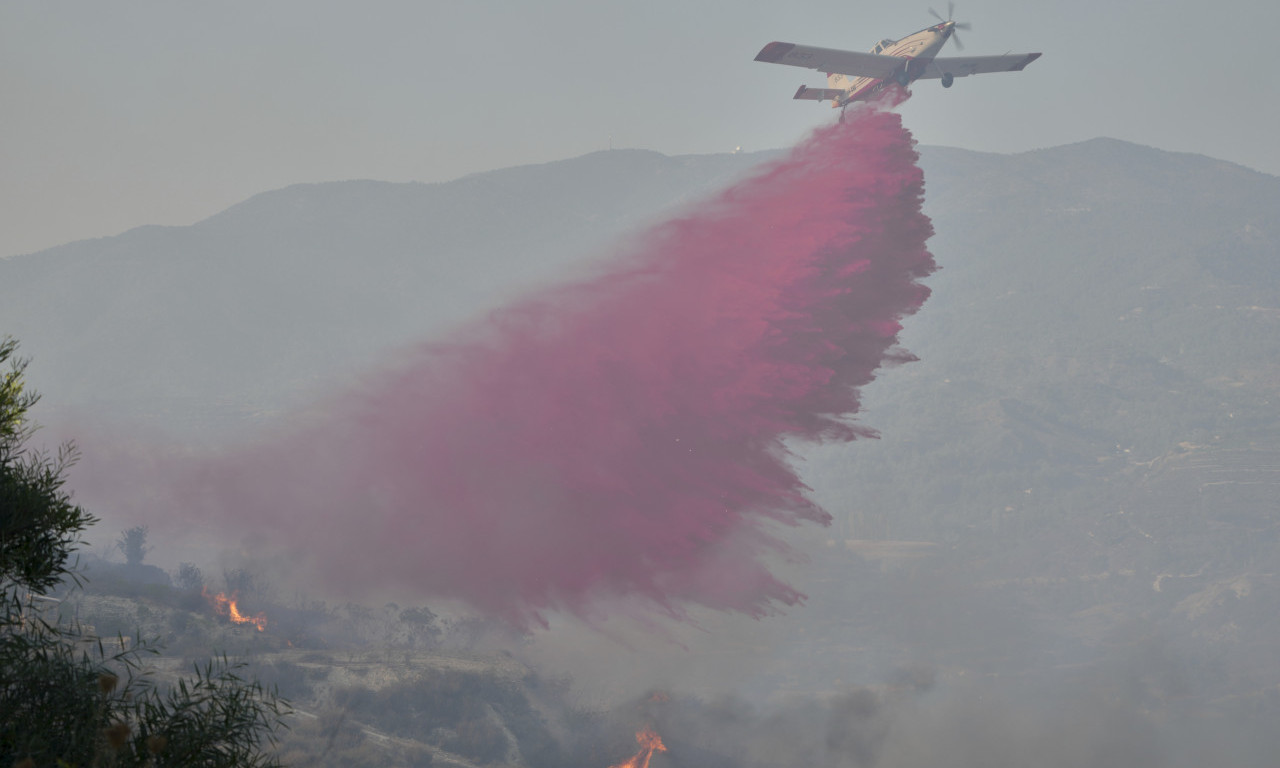 SRUŠIO SE AVION U GRČKOJ Krenuo da gasi požar, pa usledila katastrofa