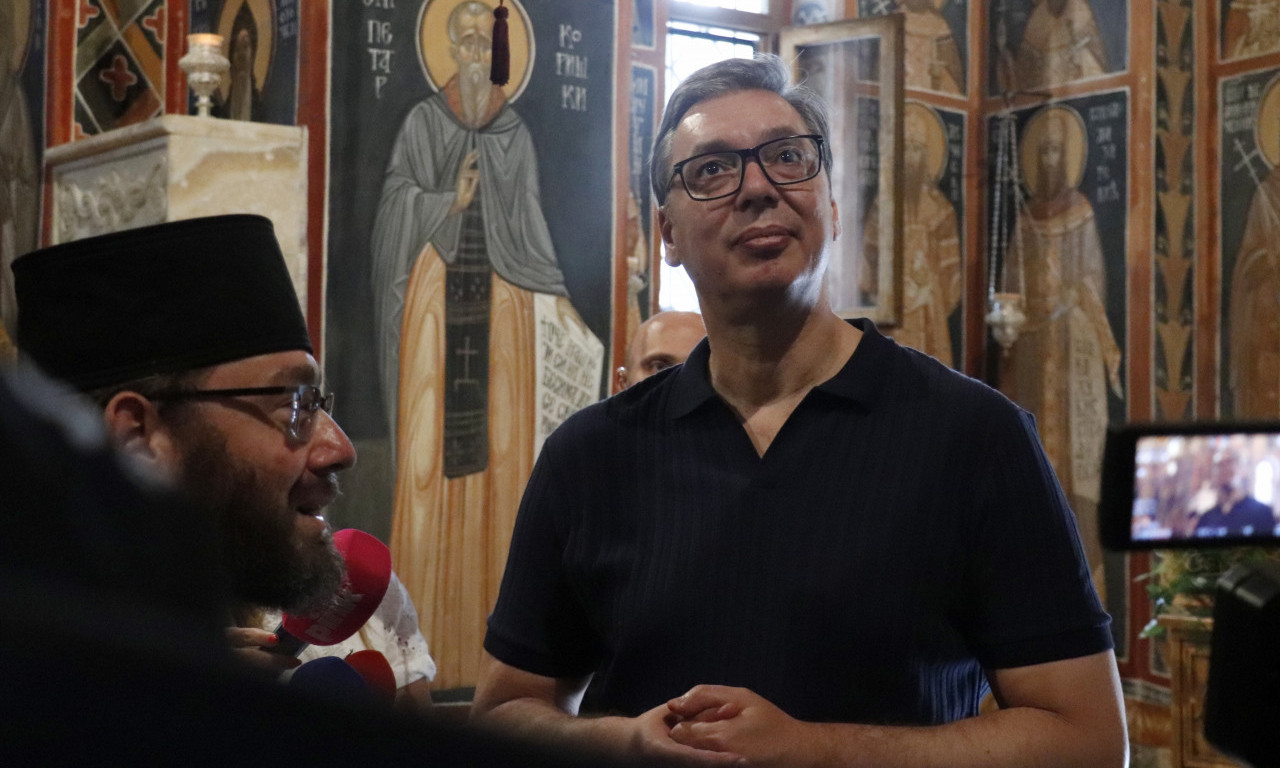 PREDSEDNIK VUČIĆ OBIŠAO MANASTIR TUMANE! (VIDEO)
