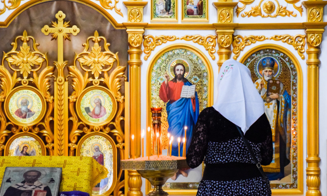 DANAS JE VELIKA NEDELJA Znate li zašto se danas ne kleči pred Bogom?