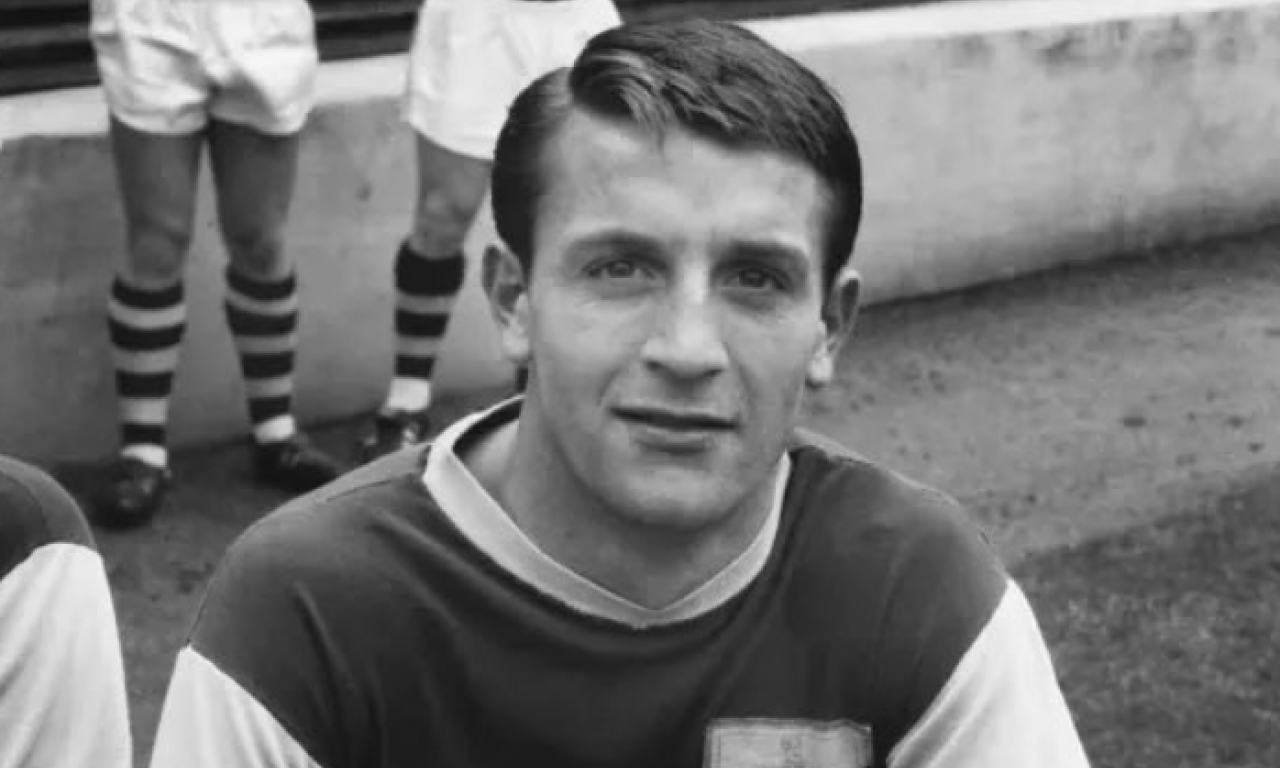 PREMIJER LIGA U SUZAMA! Umro čuveni napadač (FOTO)