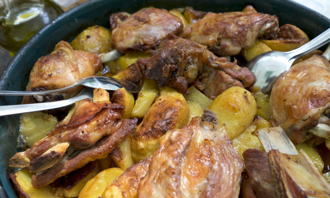 PEČENA JAGNJETINA IZ RERNE Sočna, mekana i bez jakog mirisa – evo kako da je spremite kod kuće