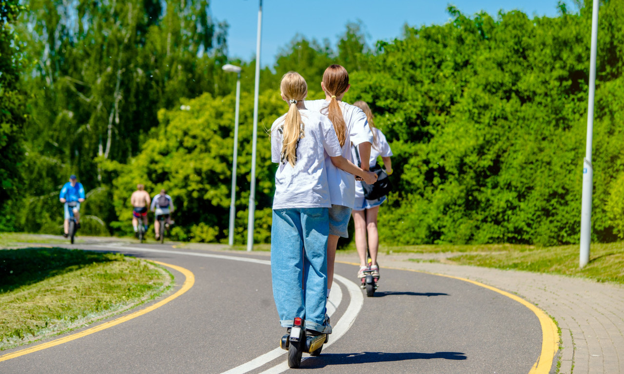 ELEKTIČNI TROTINETI NISU IGRAČKE! Ne dajte ih deci – posledice mogu biti fatalne!