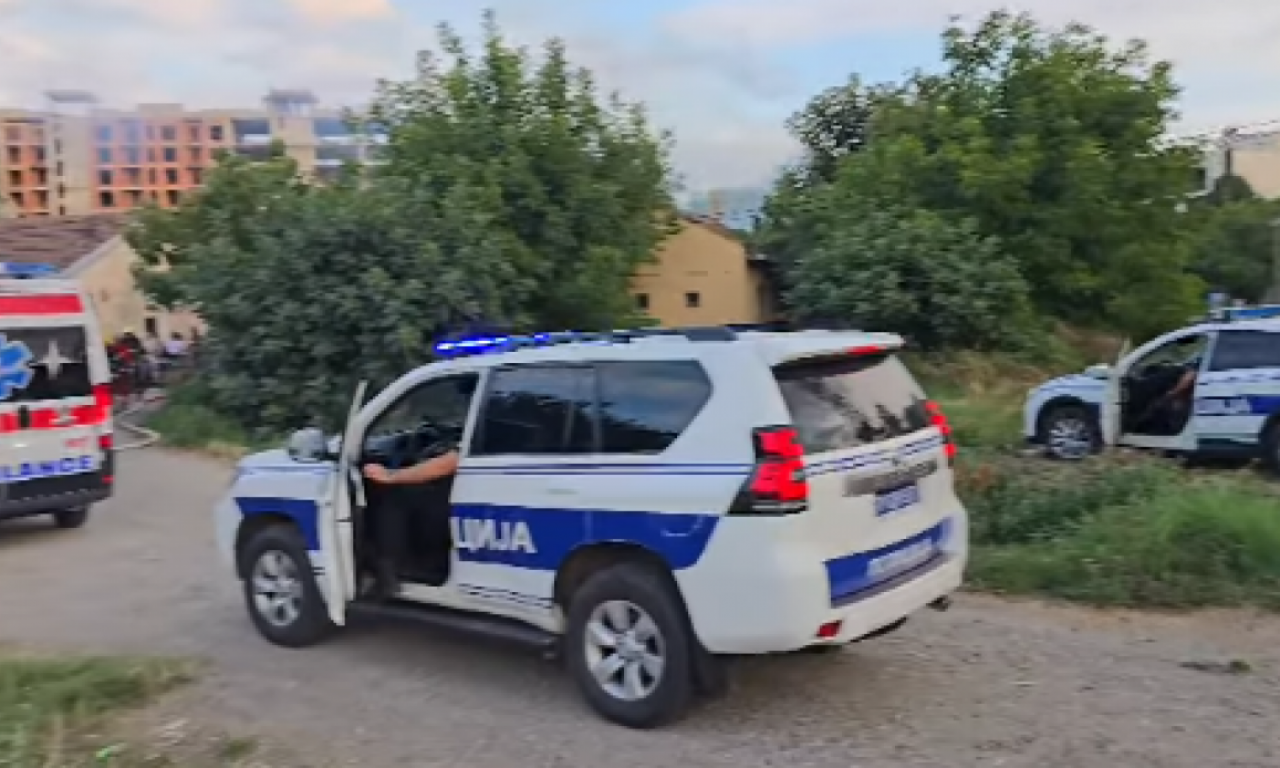 KLEO SE DA ĆE SVE DA NAS ZAPALI: Nedavno podmetnuo požar u komšiluku, danas palio, pa zapucao! (VIDEO)