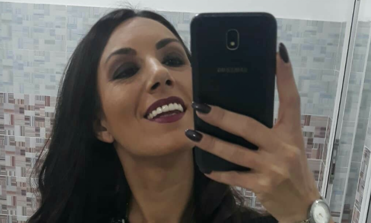 KO JE PEVAČICA TANJA NEDOVIĆ Umrla iznenada, iza sebe ostavila ćerku, a evo po čemu je poznata (FOTO)