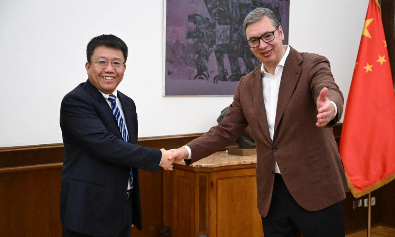 NOVA RADNA MESTA I INOVACIJE U DIGITALIZACIJI Predsednik Vučić sa delegacijom kompanije Huawei