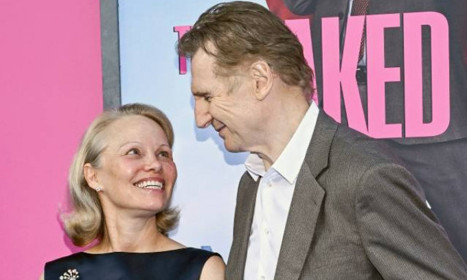 PAMELA ANDERSON I LIJAM NISON U VEZI: Ljubavni par poveo sinove na premijeru! (FOTO+VIDEO)