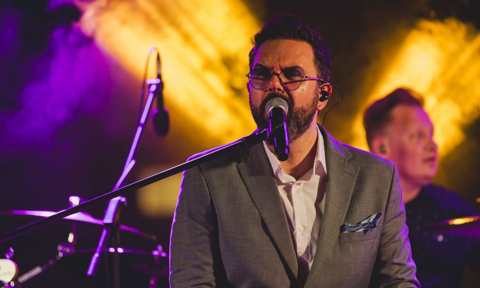 PETAR GRAŠO PONOVO NA SCENI HOTELA HYATT REGENCY KOTOR BAY RESORT: Spektakl pod zvezdama 3. avgusta (FOTO)