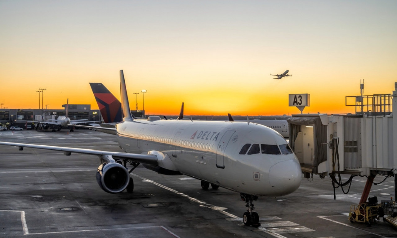 STRAVIČNE SCENE NA LETU 56 Hospitalizovano 25 putnika - ovo je razlog (VIDEO)