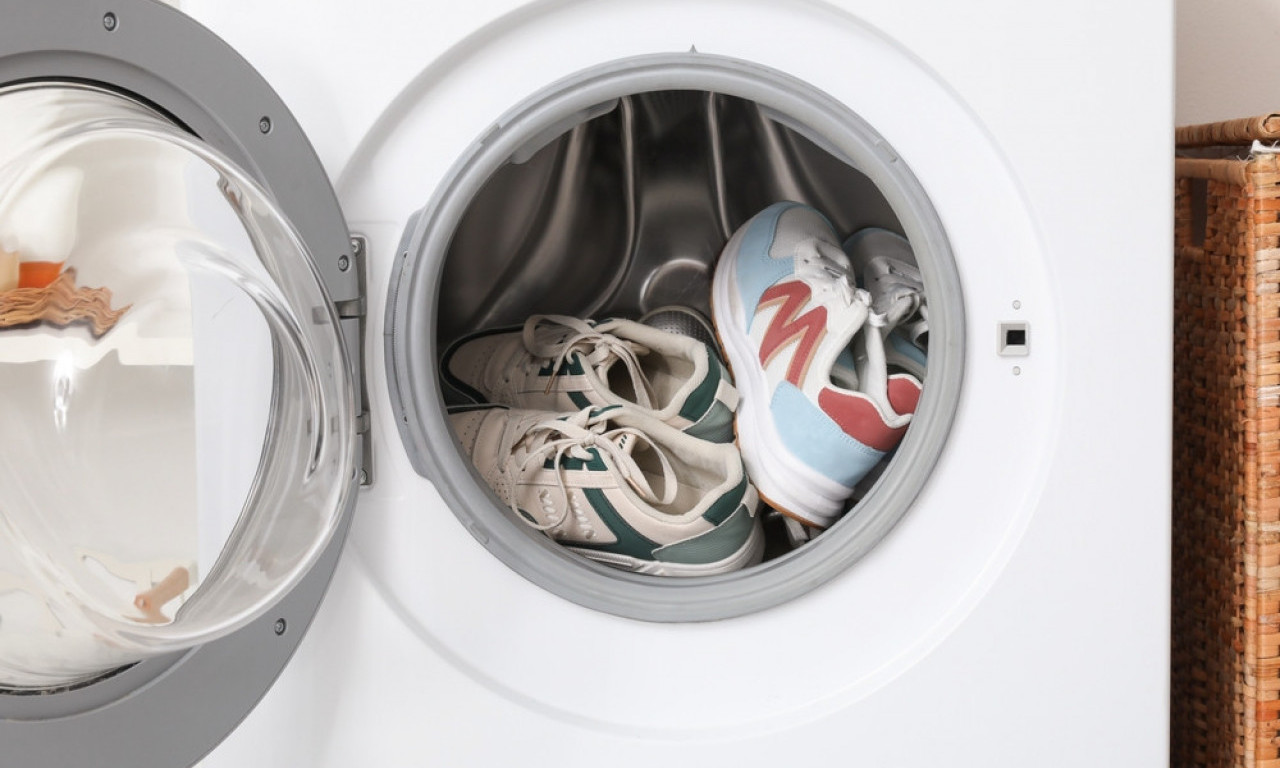 PERU LI SE PATIKE U MAŠINI ILI NE, LJUDI, ZNA LI SE? Evo šta kažu oni koji znaju!